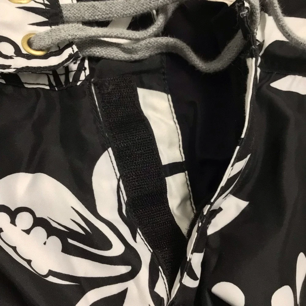 Old Navy Black and White Floral Board Shorts Mesh Lining Medium